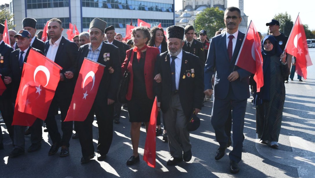 19 EYLÜL GAZİLER GÜNÜ KAHRAMANLARLA YÜRÜYORUZ KORTEJİ